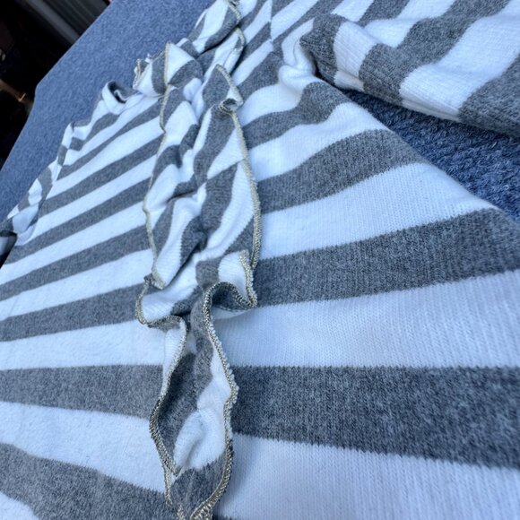 Mayoral Gray Stripe 3D Bow Dress Girls Size 4 Long Sleeve - Picture 3 of 9